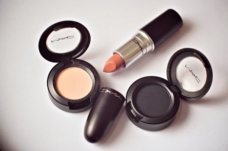 MAC Matte Ruj — Ruby Woo